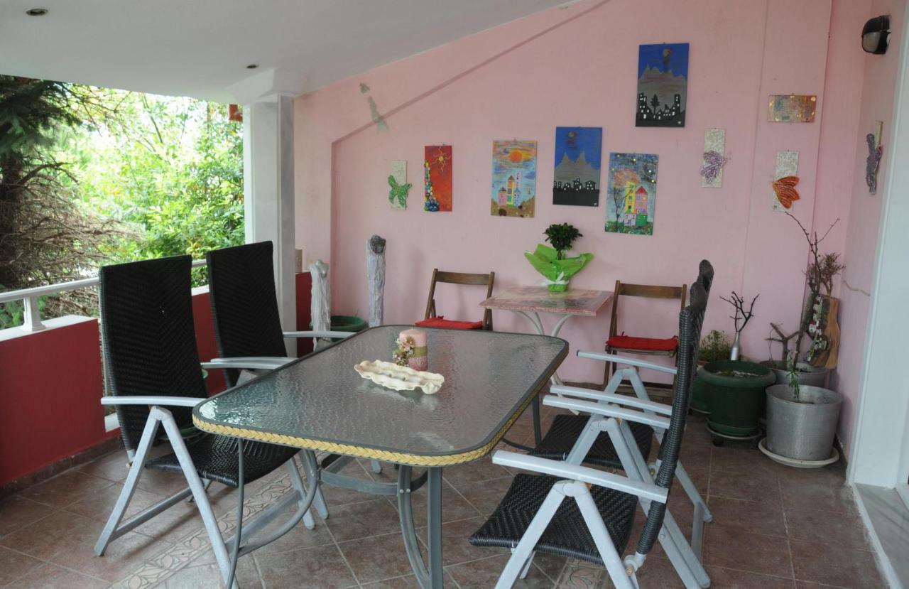 House Of Arts Apartment Pella  ภายนอก รูปภาพ